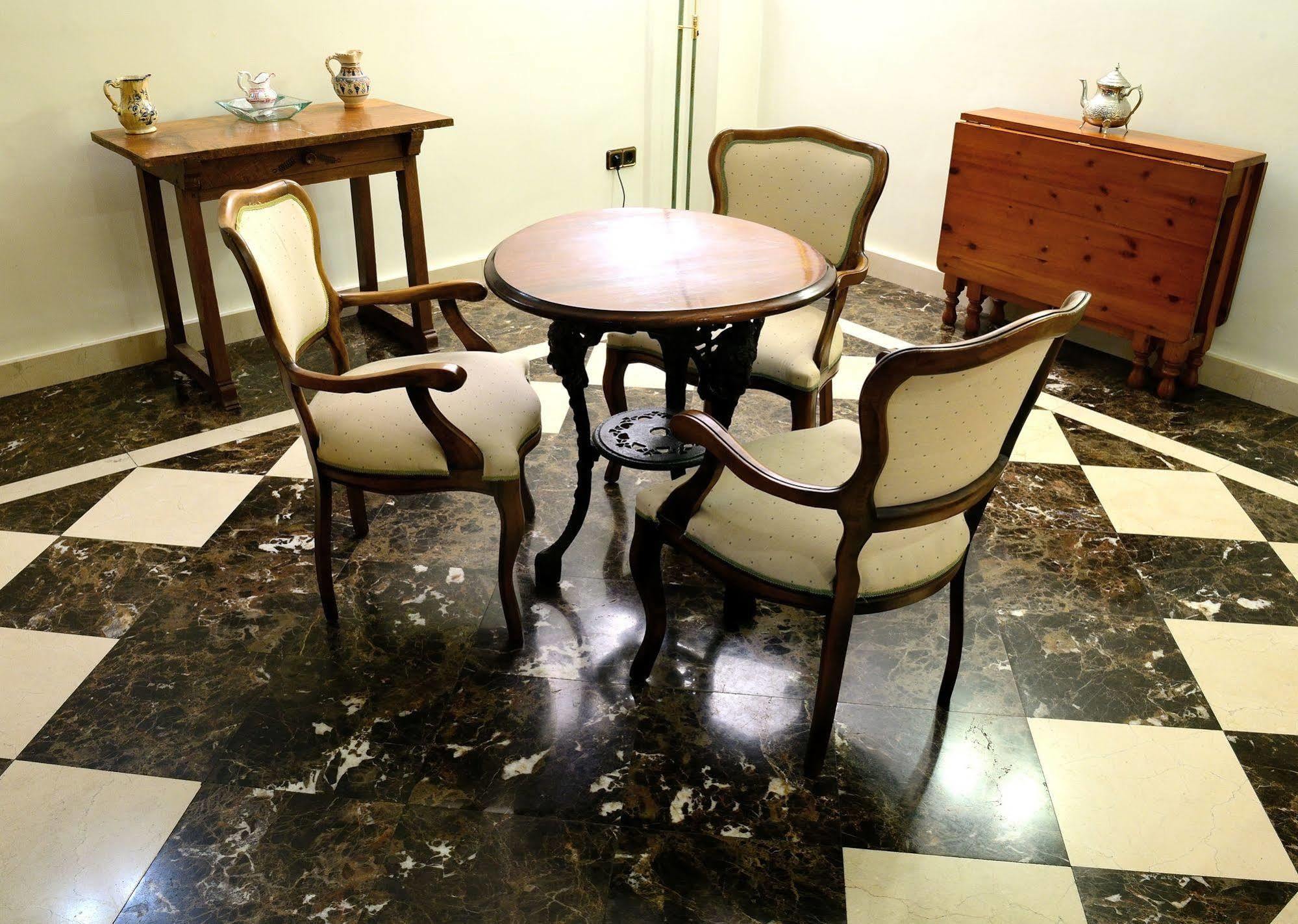 Hostal Arriazu بنبلونة المظهر الخارجي الصورة