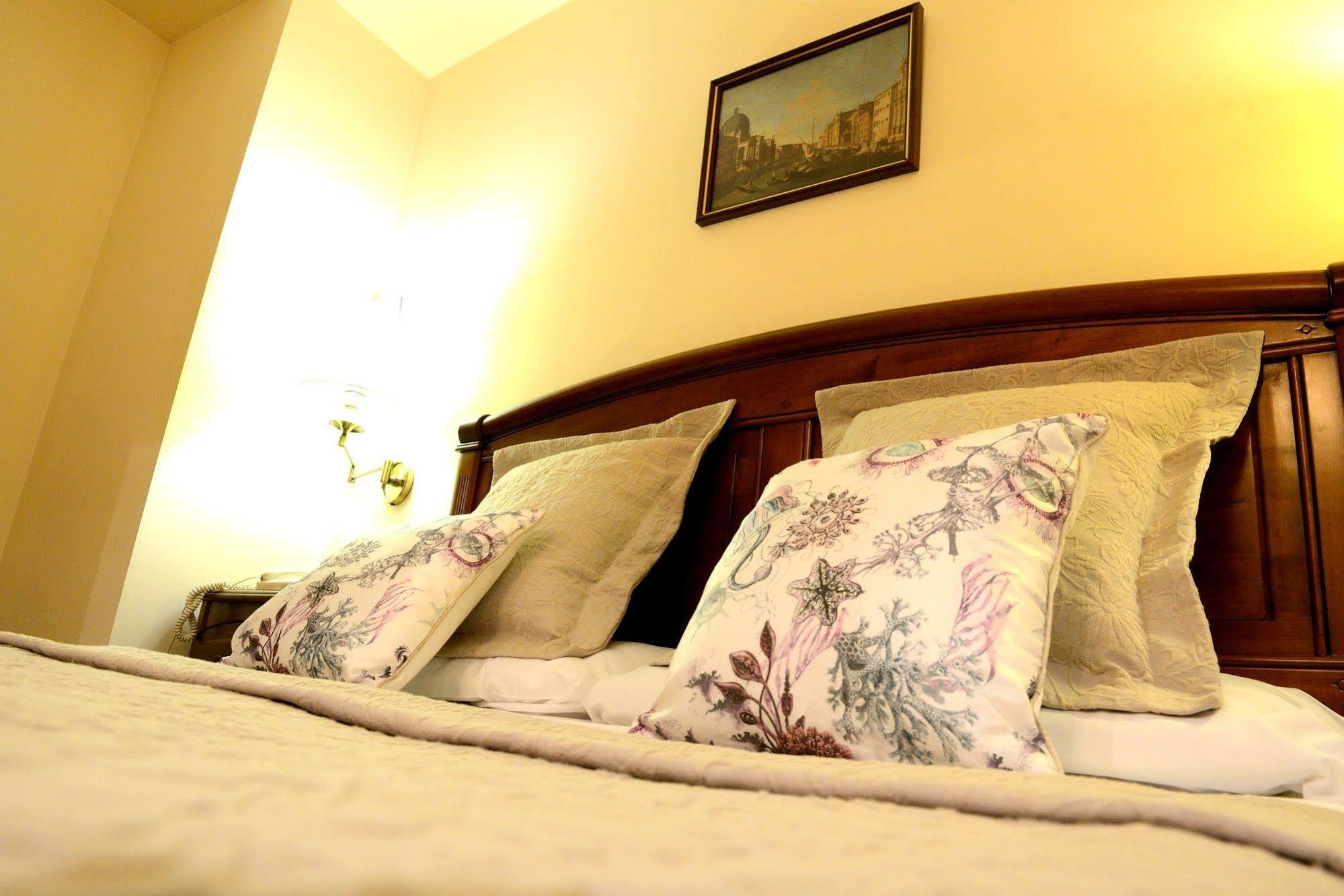 Hostal Arriazu بنبلونة المظهر الخارجي الصورة